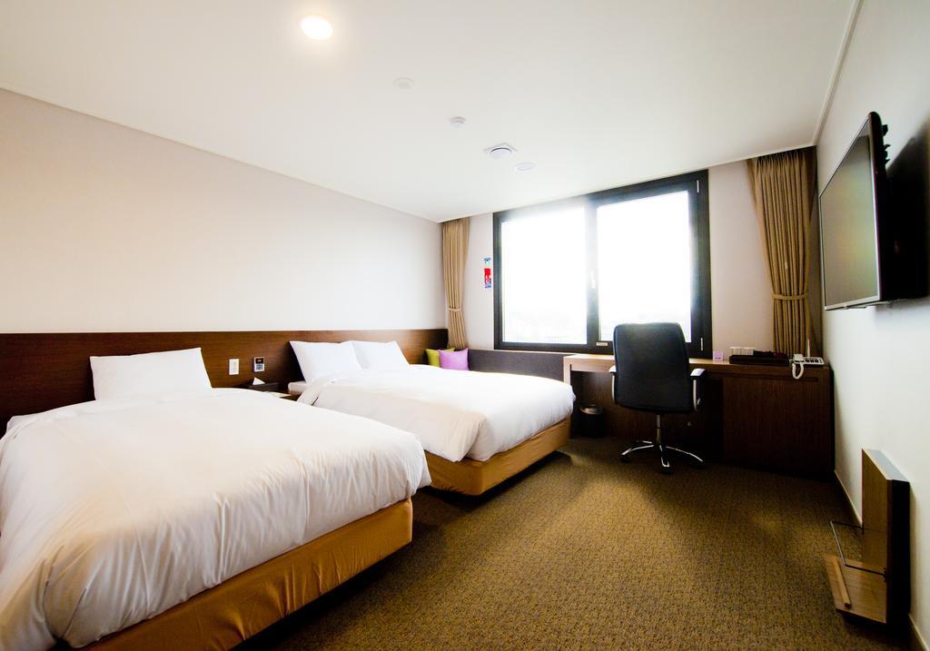 Jeonju Yeonghwa Hotel Zimmer foto