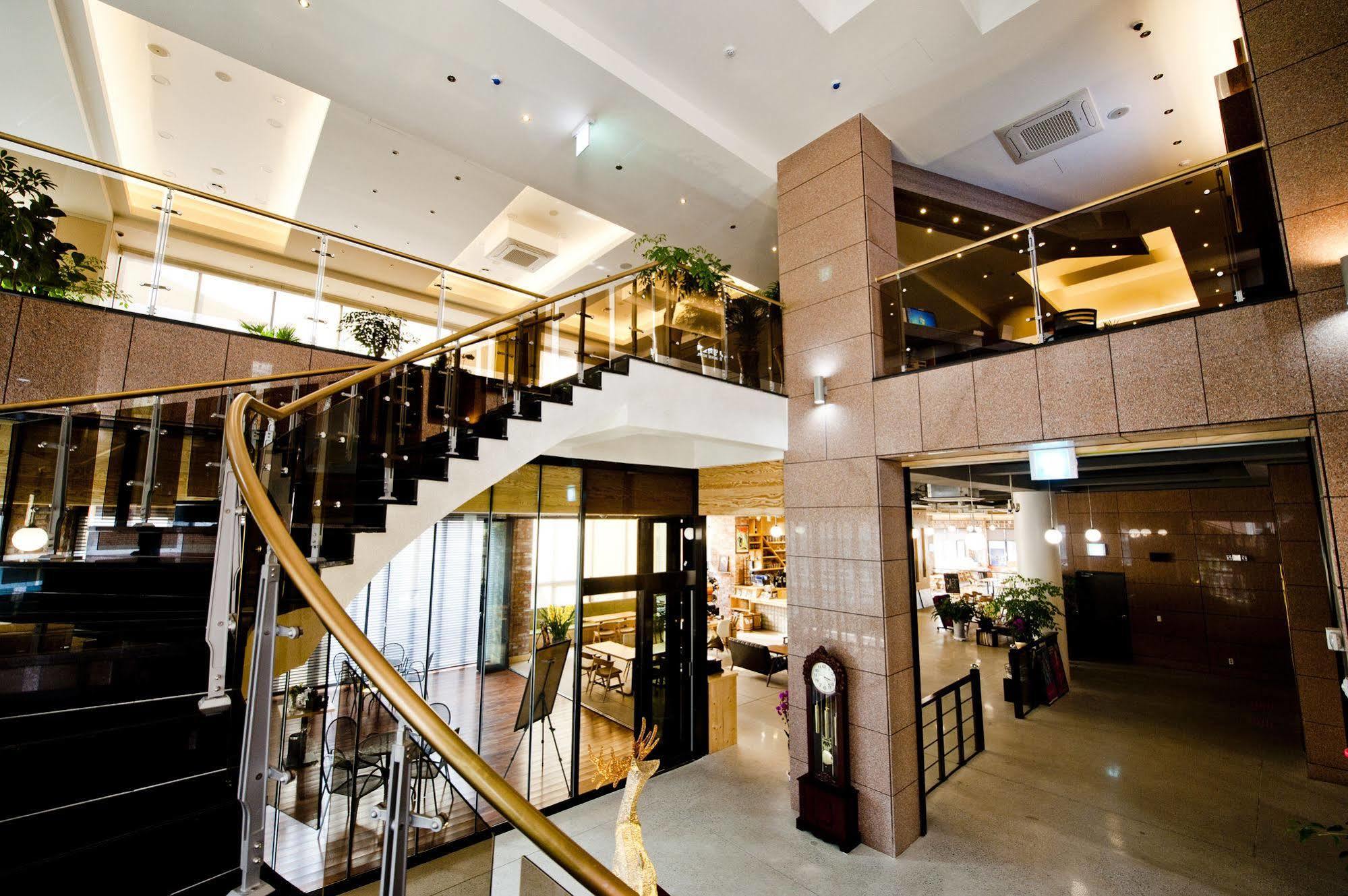 Jeonju Yeonghwa Hotel Exterior foto